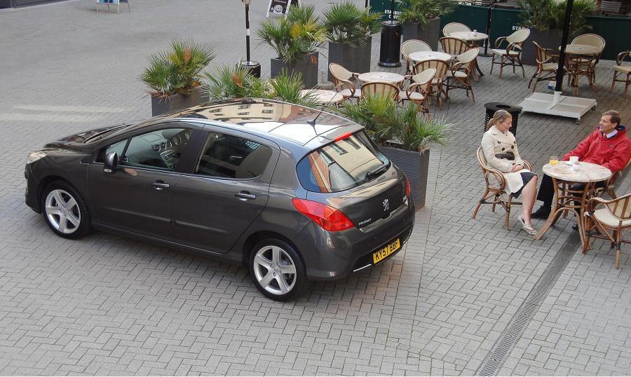  Peugeot 308 GT 2008 года  (фото 96 из 101)